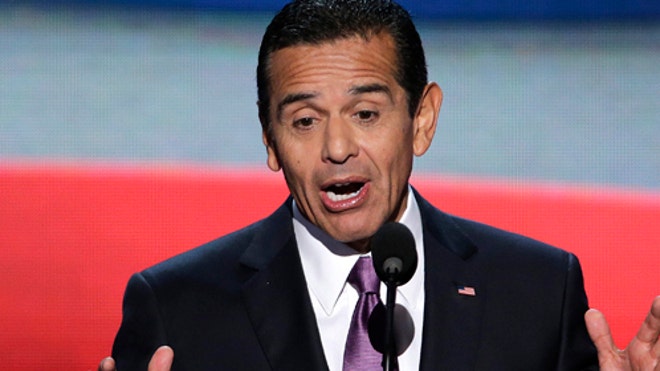 Democratic Convention Villaraigosa.jpg
